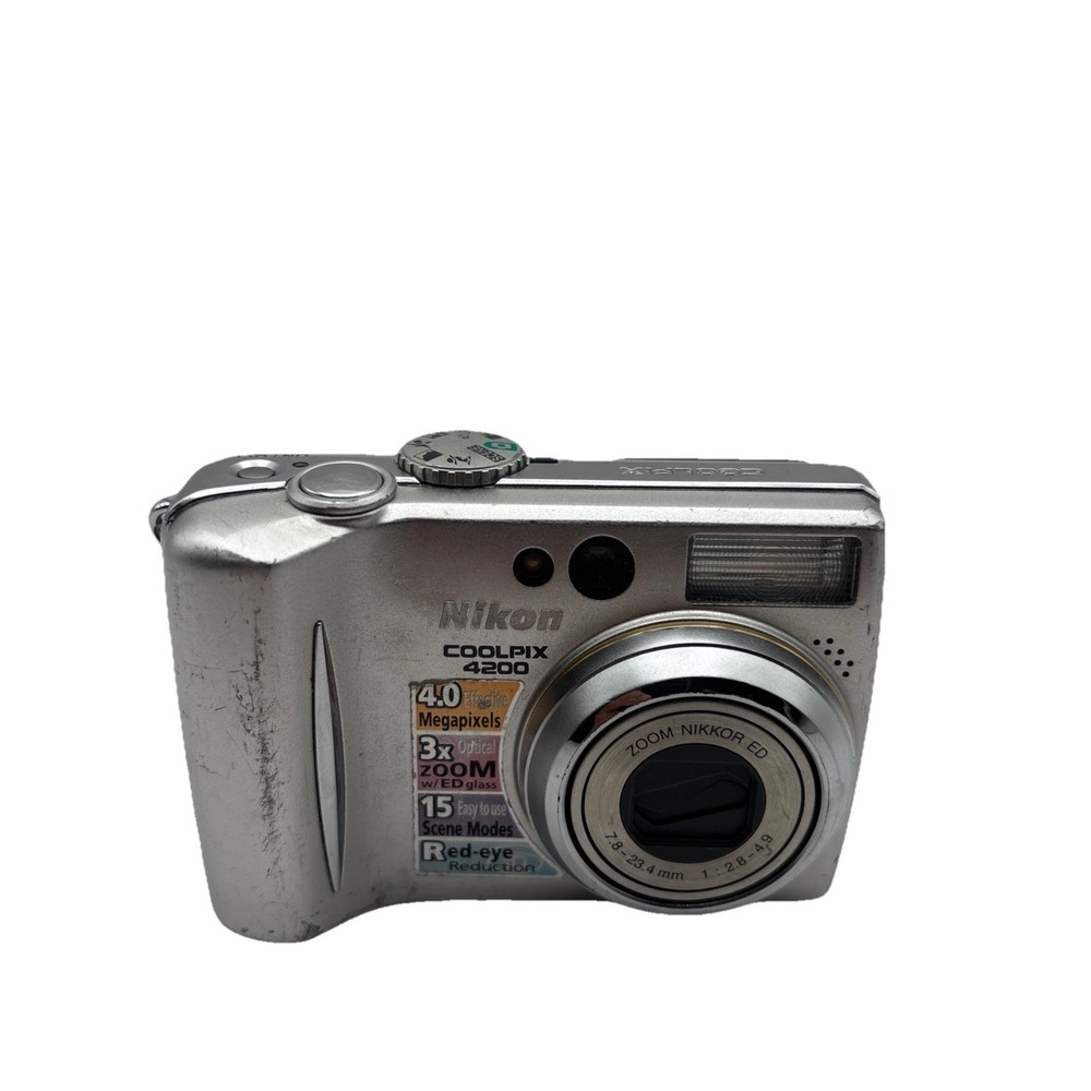 NIKON Coolpix E4200 Camera - 4.0MP, 3x Zoom - For Parts Only